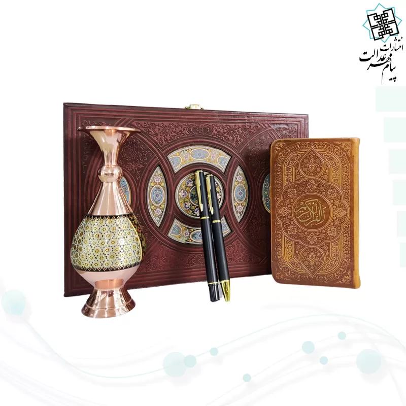 قرآن پالتویی چرم با گلدان خاتم و خودکار و روان نویس