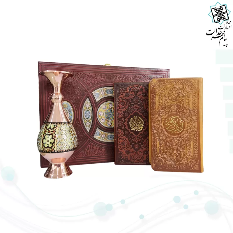 قرآن و صحیفه سجادیه پالتویی چرم با گلدان خاتم