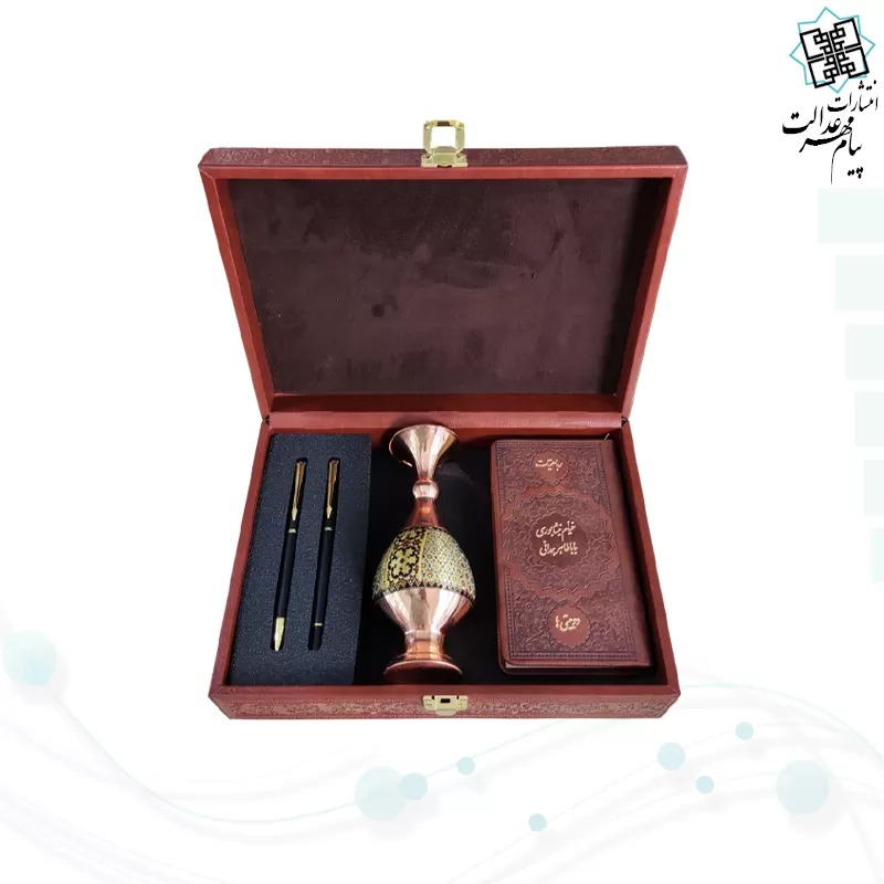 خیام و باباطاهر پالتویی چرم با گلدان خاتم و خودکار و روان نویس