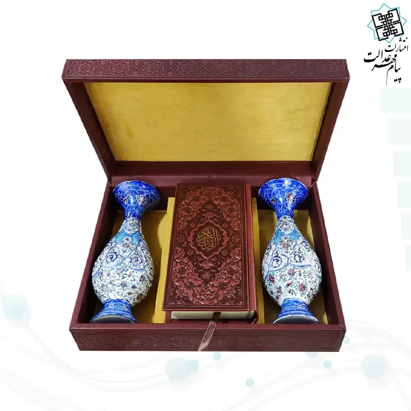 قرآن پالتویی چرم با 2 گلدان مینا