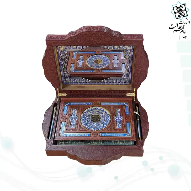 قرآن وزیری چرم جعبه دار طرح صدف با آینه پلاک دار با خودکار و روان نویس