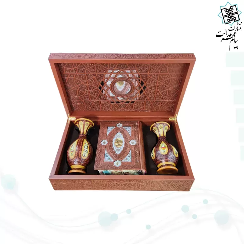 کلیات شاهنامه وزیری چرم با 2 گلدان چرم طبیعی